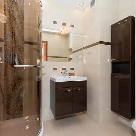 Jantar Center 2 Apartman *